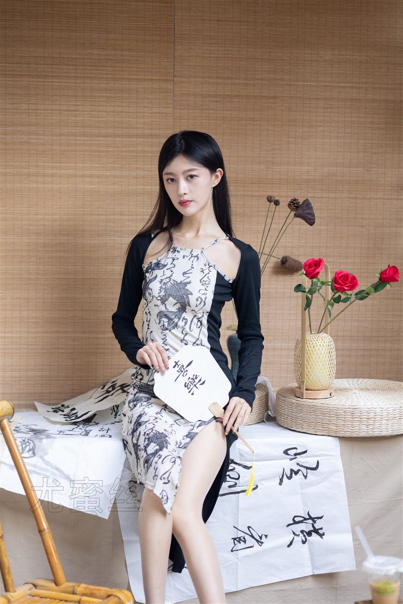 [尤蜜丝]穿搭写真 NO.126[53P／391MB]-呦糖社C+