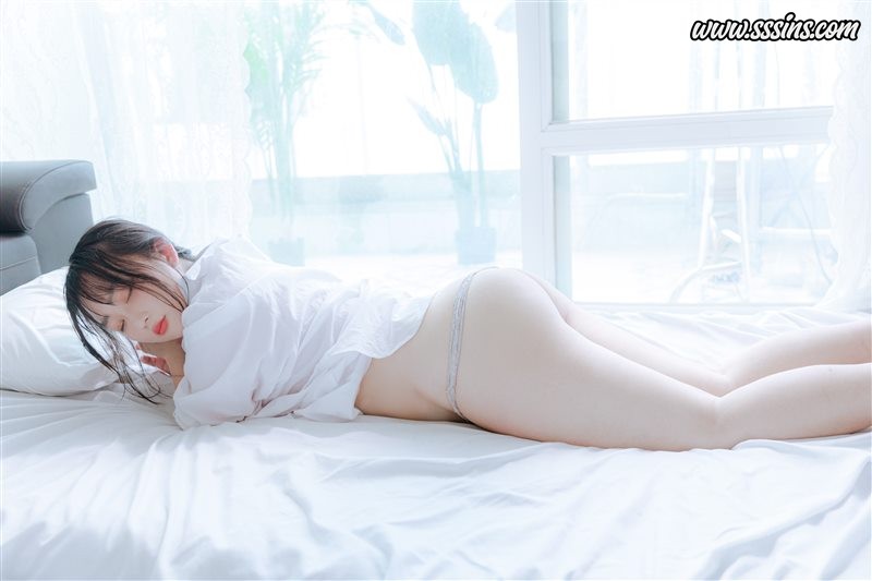 Mozzi (모찌) – A Wet Day [54P + 3V／713.8MB]