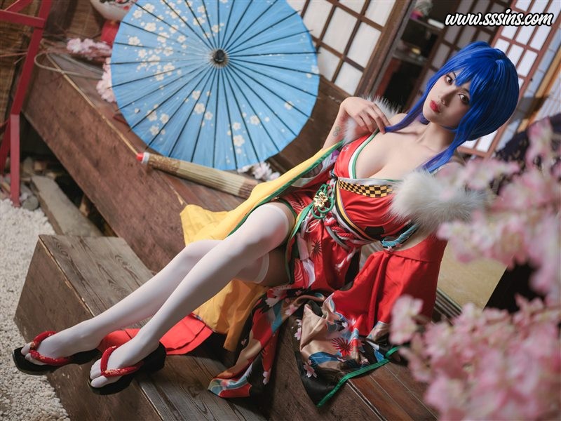 一米八的大梨子 – 圣姨和服 [18P／175.8MB]