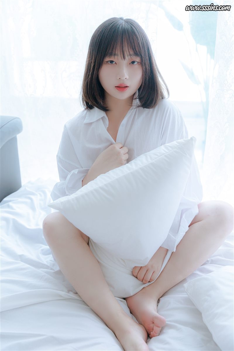 Mozzi (모찌) – A Wet Day [54P + 3V／713.8MB]