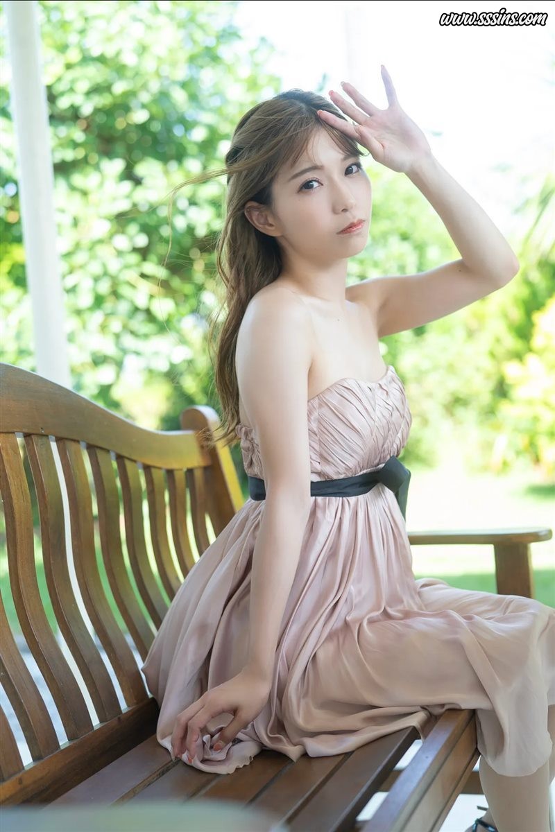 FRIDAY Monthly Girl 043 完全未発表100カット – Asaka (亜咲花) [110P + 1V／321.3MB]