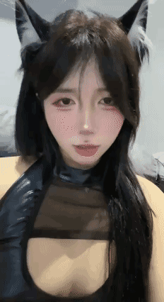 幼幼酱 - 可爱丰满少女 定制视频 [4P + 3V／2.14GB]-呦糖社C+