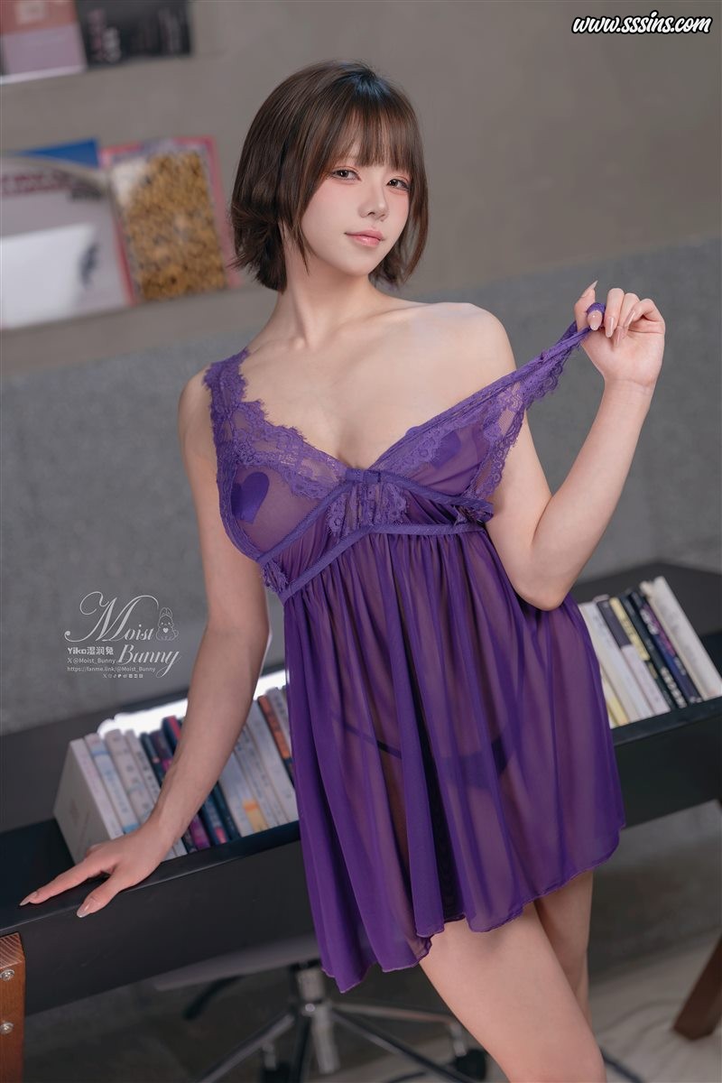 黏黏团子兔（Yiko湿润兔）- 25.11月月票特典 加班秘书 [32P／459.9MB]-呦糖社C+