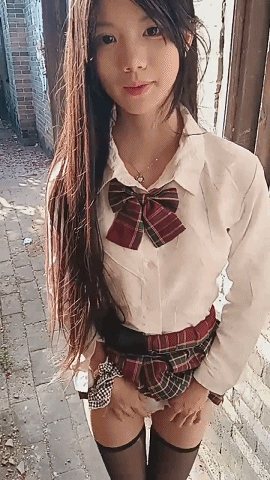 图片[4]-水嫩宝宝 - 农村07年美少女 户外跳蛋 勾搭隔壁油腻大叔 [5P + 3V／4.87GB] - 呦糖社C+-呦糖社C+