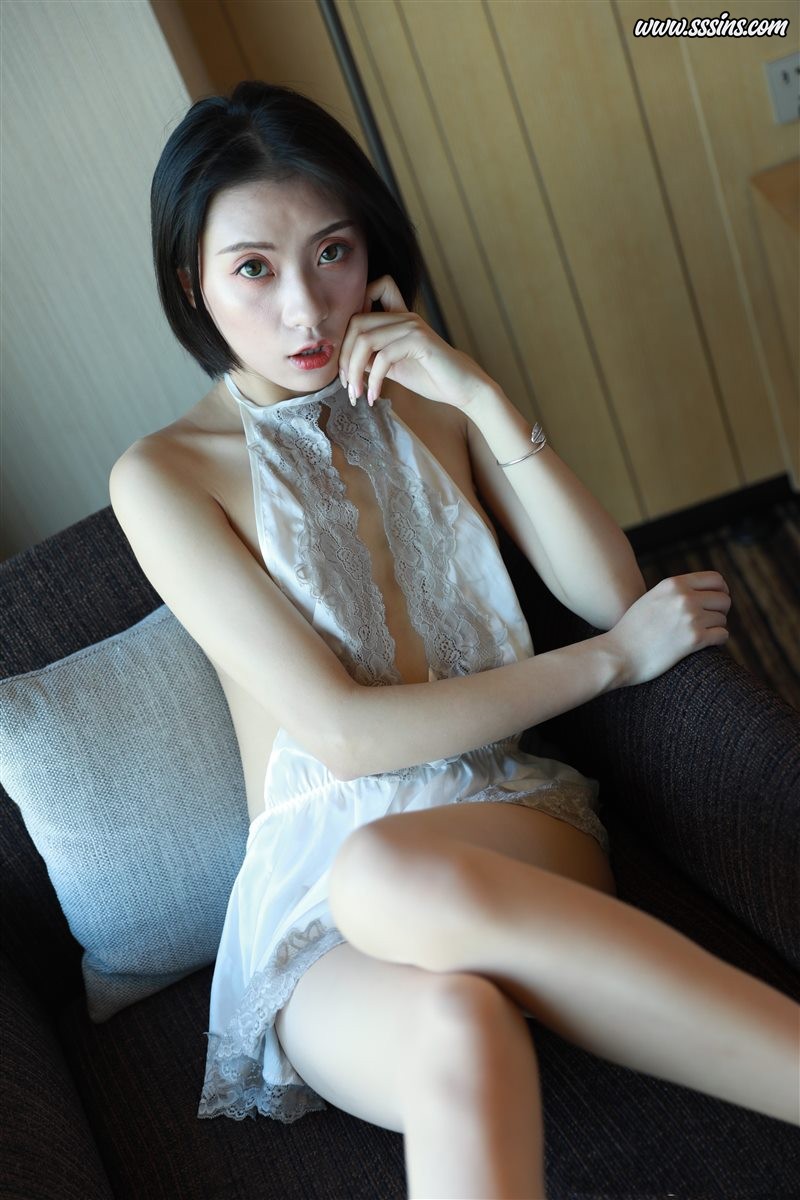 未知模特 - 神仙气质短发女神 全尺度私拍 完美白嫩身姿 [239P + 5V／2.14GB] - 呦糖社C+-呦糖社C+