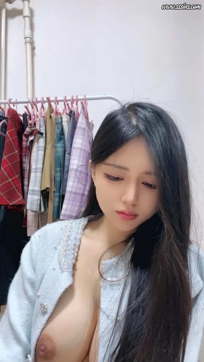 小芊 - 颜值嫩妹系列合集 绿播下海 大奶白虎一线天 [7P + 7V／4.9GB] - 呦糖社C+-呦糖社C+