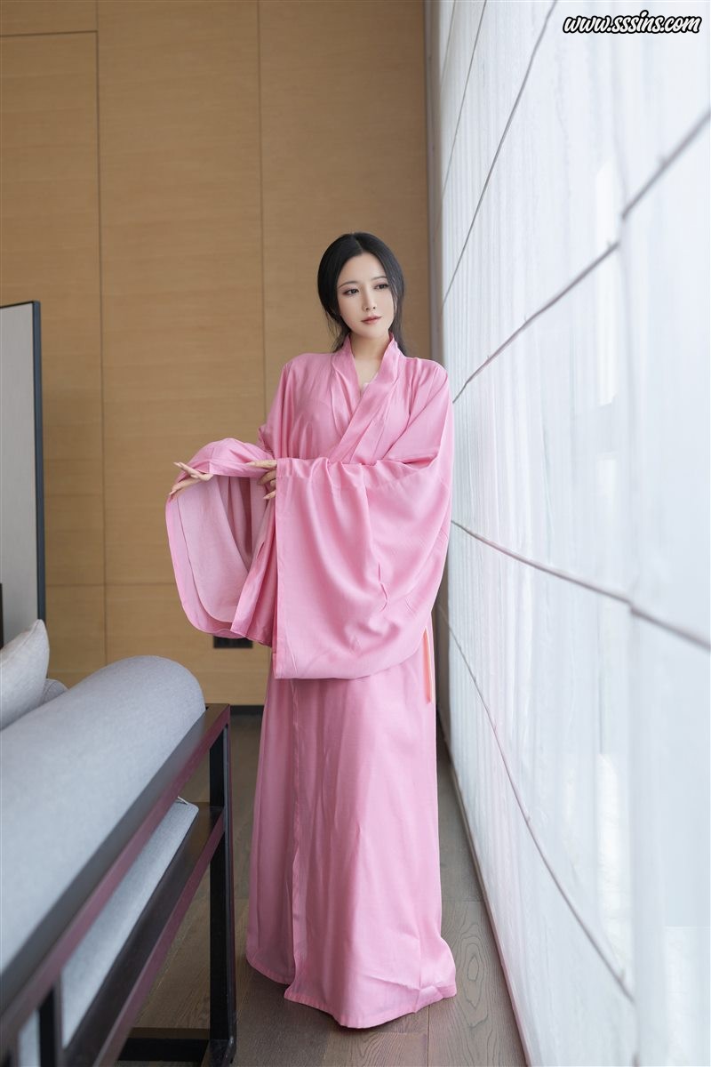 鱼子酱Fish - 秀人网模特 月影纱 [121P／1.19GB]-呦糖社C+